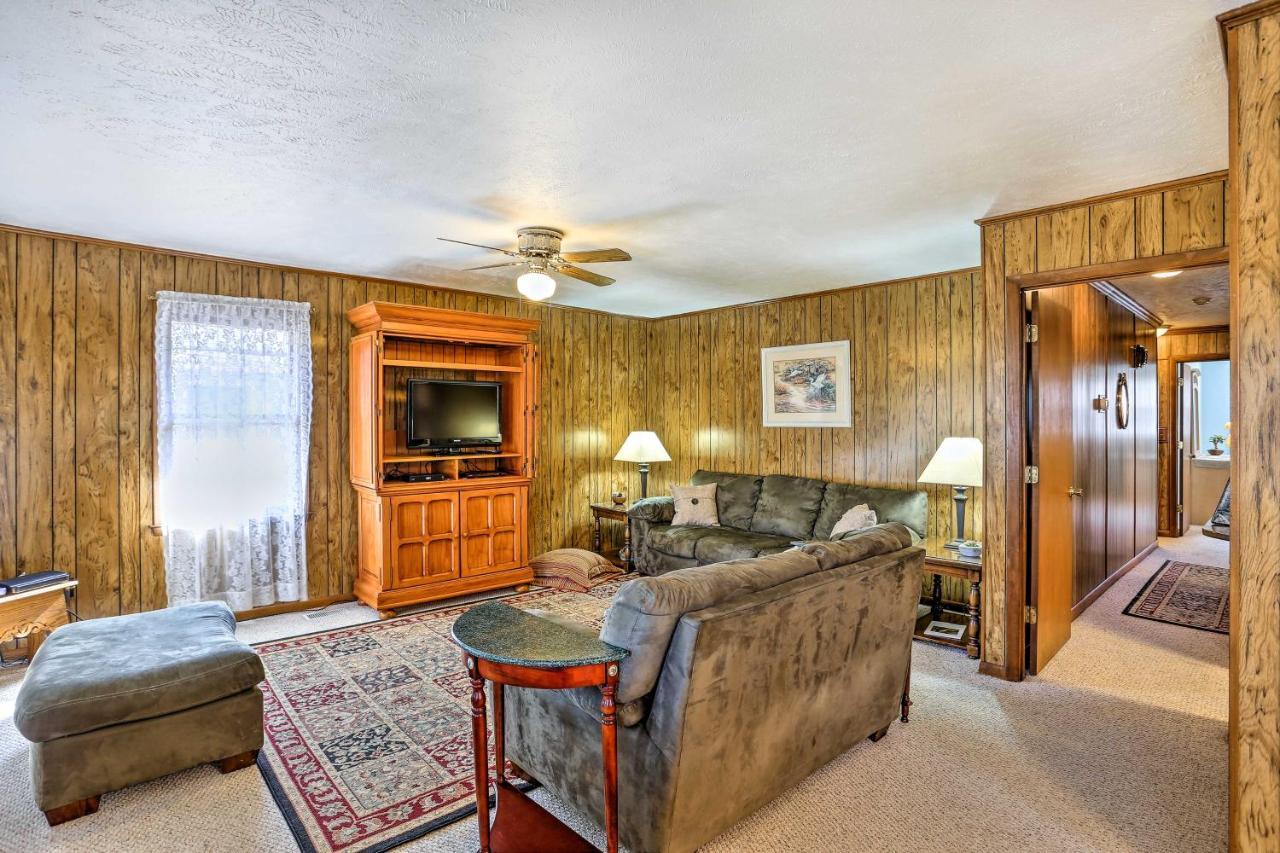 Lake Waccamaw Home With Fenced Yard And Shared Pier! Ngoại thất bức ảnh