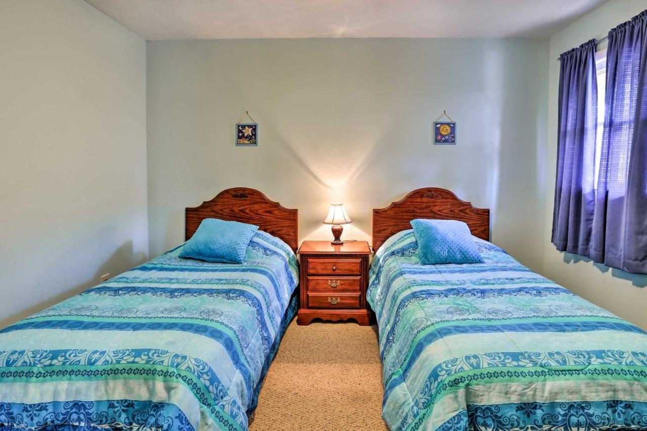 Lake Waccamaw Home With Fenced Yard And Shared Pier! Ngoại thất bức ảnh