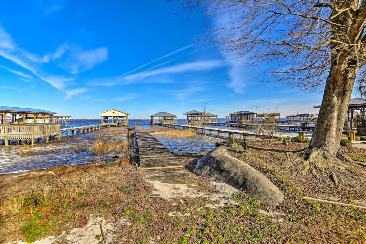 Lake Waccamaw Home With Fenced Yard And Shared Pier! Ngoại thất bức ảnh