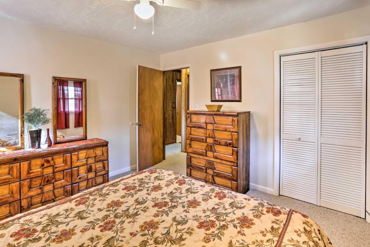 Lake Waccamaw Home With Fenced Yard And Shared Pier! Ngoại thất bức ảnh